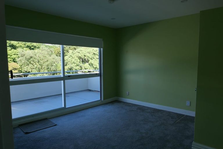 Photo of property in 10 Karu Crescent, Waikanae, 5036