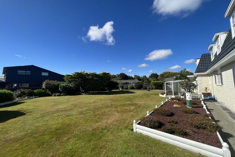 Photo of property in 2 Avon Street, Levin, 5510