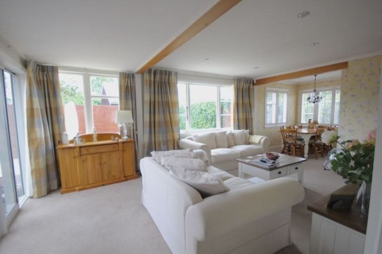 Photo of property in 197a Main North Road, Redwood, Christchurch, 8051