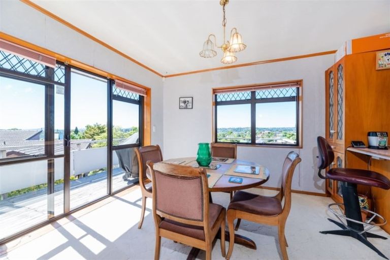 Photo of property in 178 Sturges Road, Henderson, Auckland, 0612
