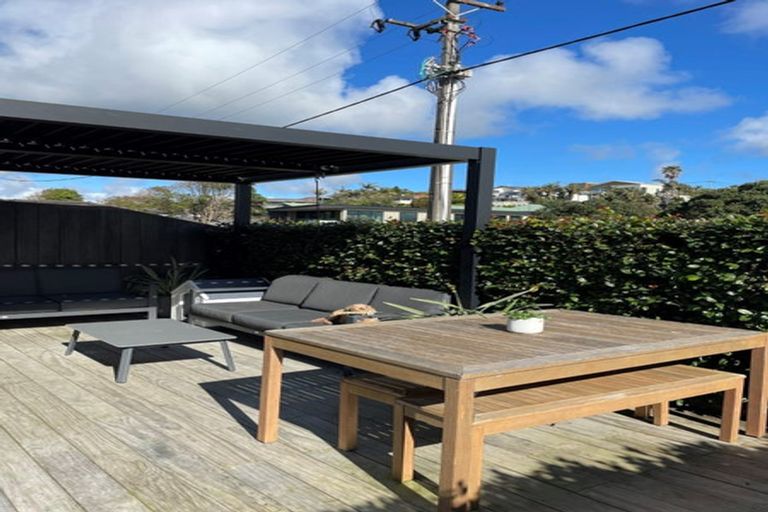 Photo of property in 94a Bay Street, Red Beach, 0932