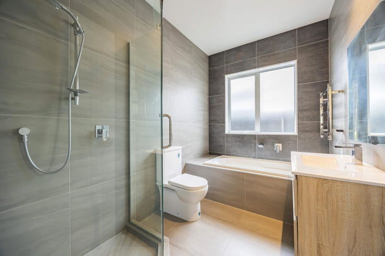 Photo of property in 69 Nobilo Road, Kumeu, 0810