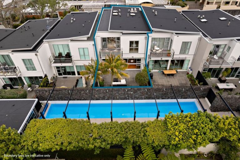 Photo of property in 5/258 Hurstmere Road, Takapuna, Auckland, 0622