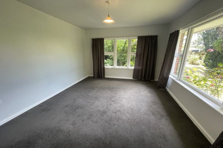 Photo of property in 9 Hampton Place, Burnside, Christchurch, 8053