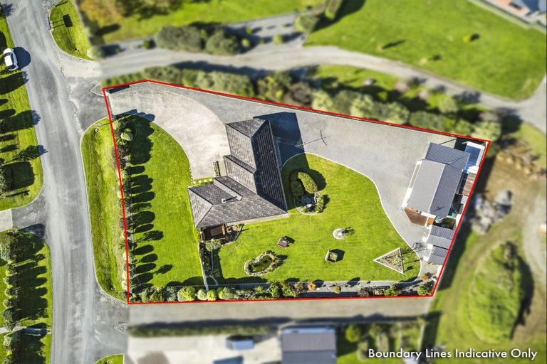 Photo of property in 51 Garth Road, Levin, 5571