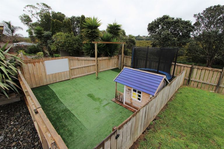 Photo of property in 23 Bluewater Place, Wattle Downs, Auckland, 2103