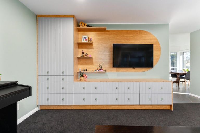 Photo of property in 42 Neill Street, Hornby, Christchurch, 8042