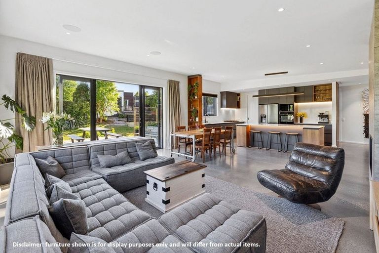 Photo of property in 4 Takahe Lane, Wanaka, 9305