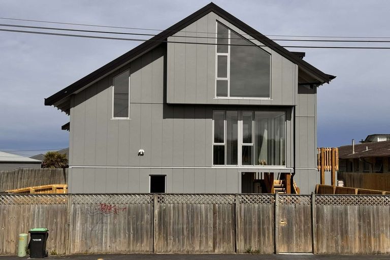 Photo of property in 5/246 Marine Parade, New Brighton, Christchurch, 8061