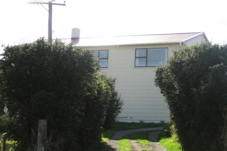 Photo of property in 5 Devon Place, Cannons Creek, Porirua, 5024