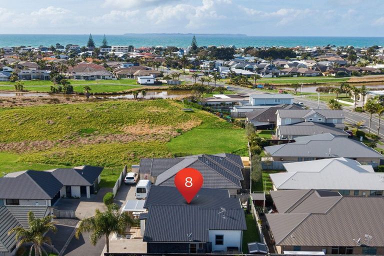 Photo of property in 8 Selliera Place, Papamoa Beach, Papamoa, 3118