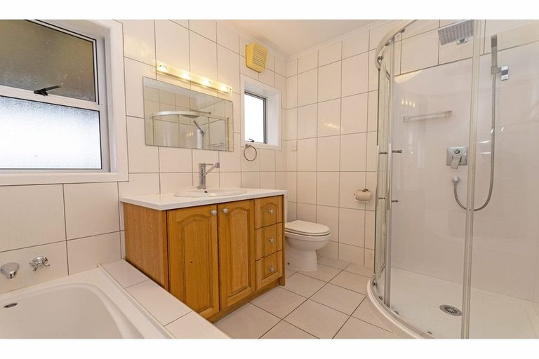 Photo of property in 207 Don Buck Road, Massey, Auckland, 0614