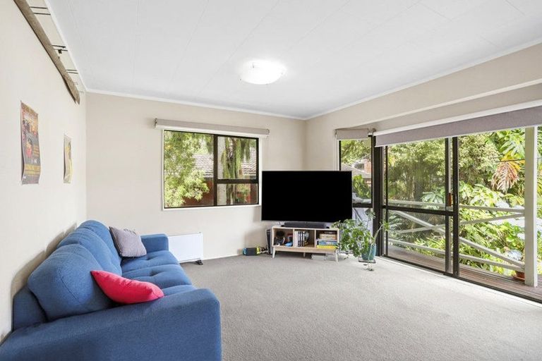 Photo of property in 94a Konini Road, Titirangi, Auckland, 0604
