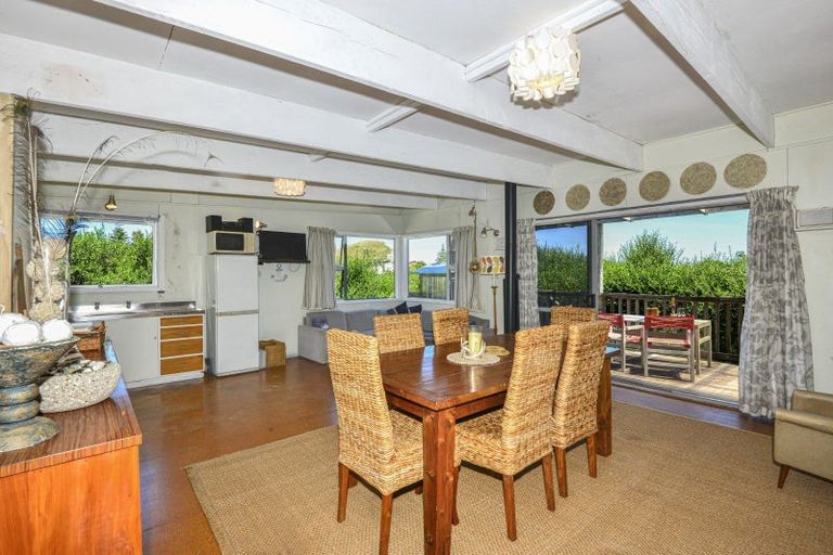 Photo of property in 20 Kahawai Street, Mahia, 4198