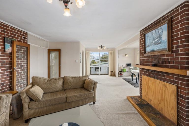 Photo of property in 17 Coulter Road, Owhata, Rotorua, 3010