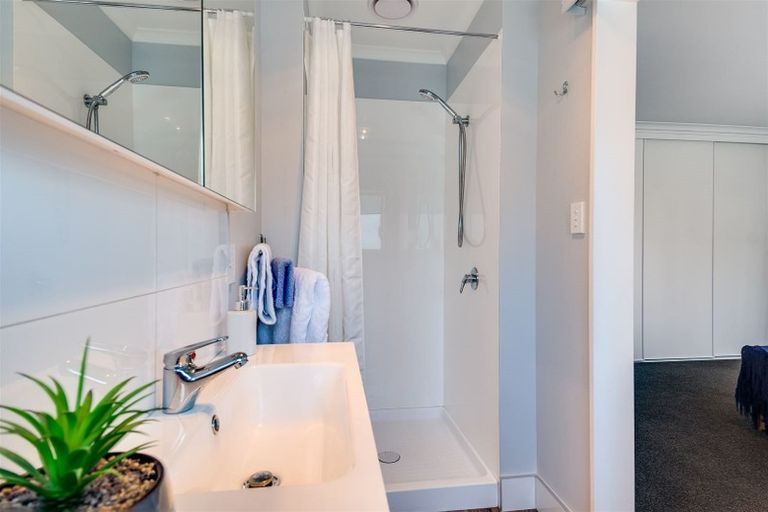 Photo of property in 4 Gresham Place, Taradale, Napier, 4112