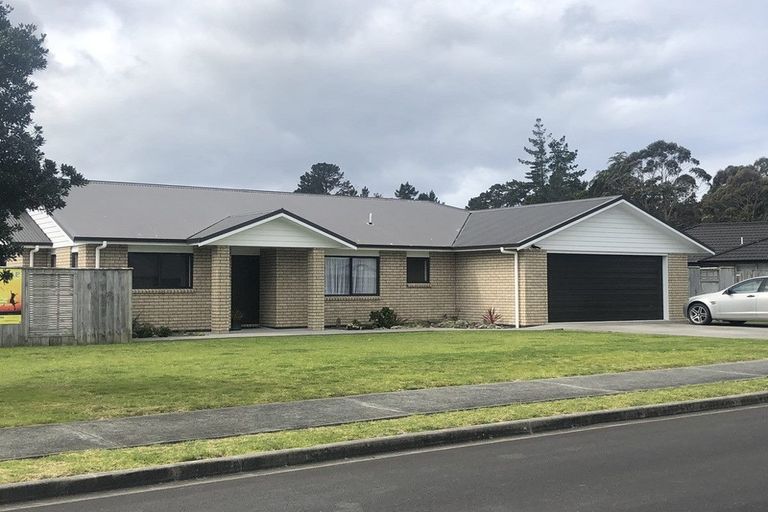 Photo of property in 13 Karo Street, Ruakaka, 0116