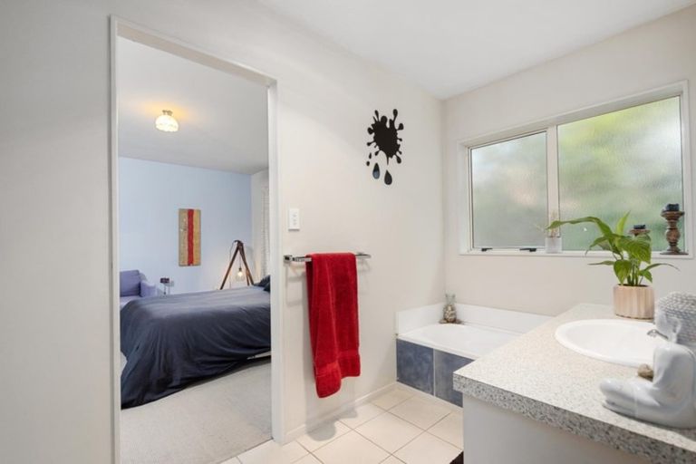 Photo of property in 90 Evans Road, Papamoa Beach, Papamoa, 3118