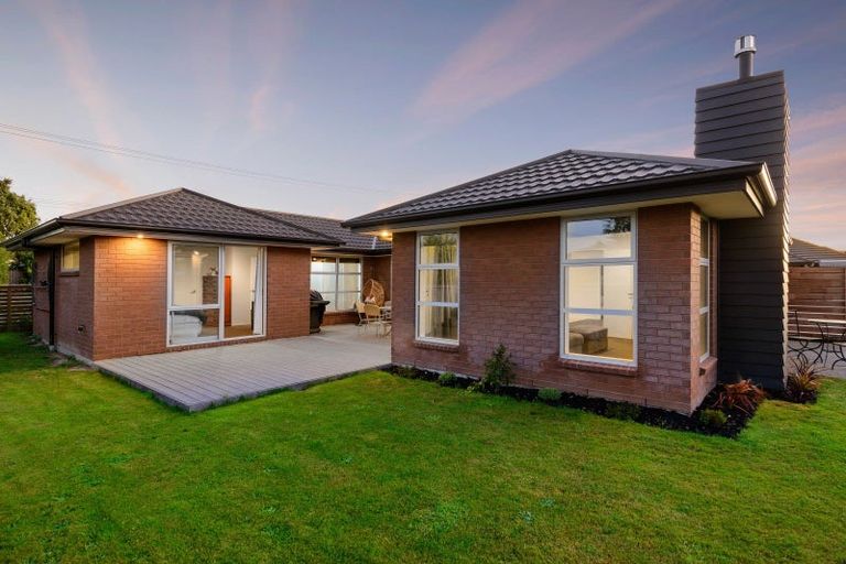 Photo of property in 16d Crown Close, Prebbleton, 7604