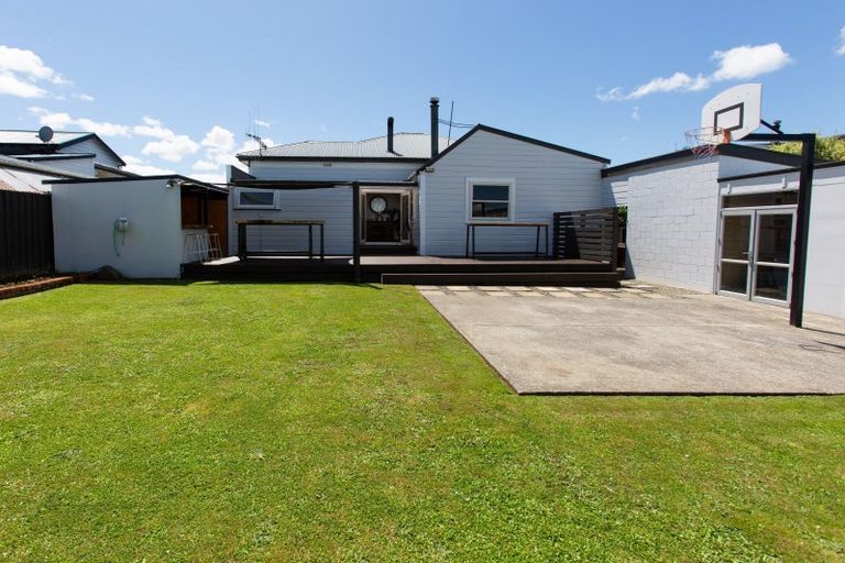 Photo of property in 11 Albert Street, Dannevirke, 4930