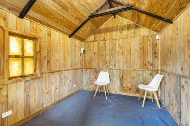 Photo of property in 1/3175 Great North Road, New Lynn, Auckland, 0600