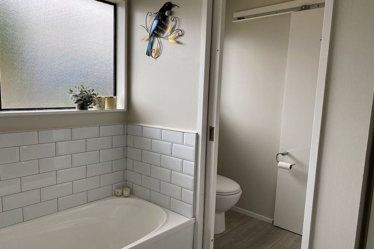 Photo of property in 89 Queens Road, Waikanae Beach, Waikanae, 5036