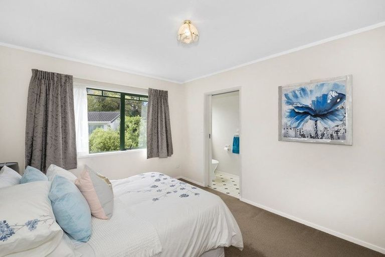Photo of property in 9c John F Kennedy Place, Glen Eden, Auckland, 0602
