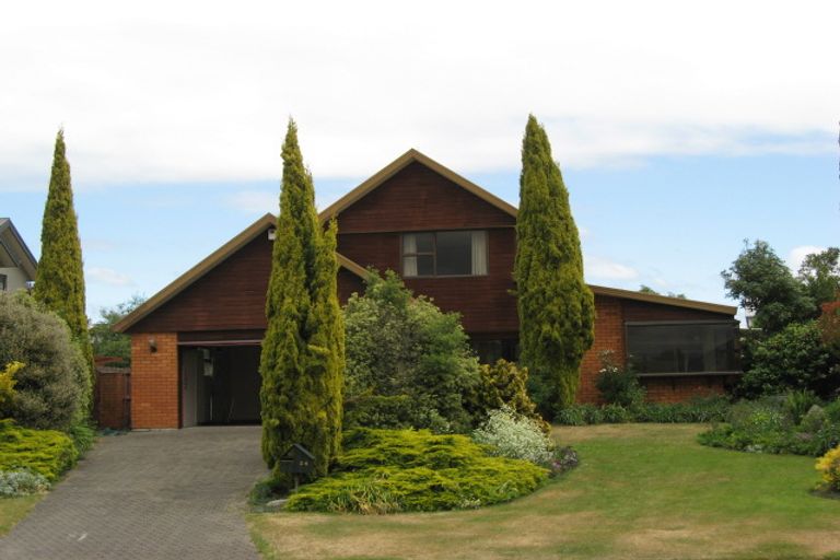 Photo of property in 34 O'connor Place, Burnside, Christchurch, 8053