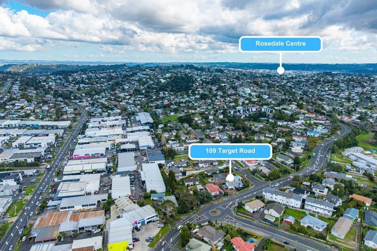 Photo of property in 2/109 Target Road, Totara Vale, Auckland, 0629