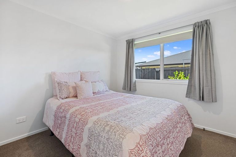 Photo of property in 21 Batty Street, Papamoa Beach, Papamoa, 3118