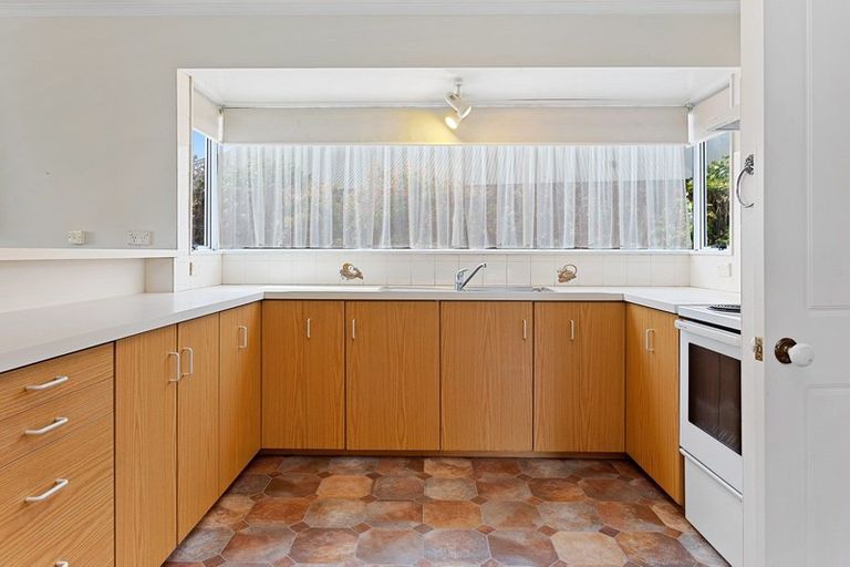 Photo of property in 28 Seadown Crescent, Amberley, 7410