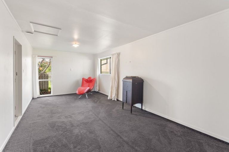 Photo of property in 33 Raukawa Street, Otaki, 5512