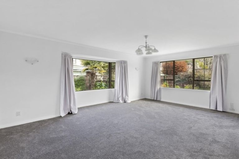 Photo of property in 27 Waddington Drive, Naenae, Lower Hutt, 5011