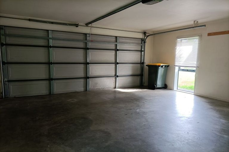 Photo of property in 32 Kayes Road, Pukekohe, 2120