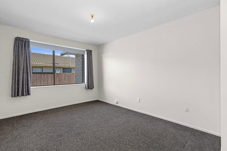 Photo of property in 1/32 Greenock Street, Redwood, Christchurch, 8051