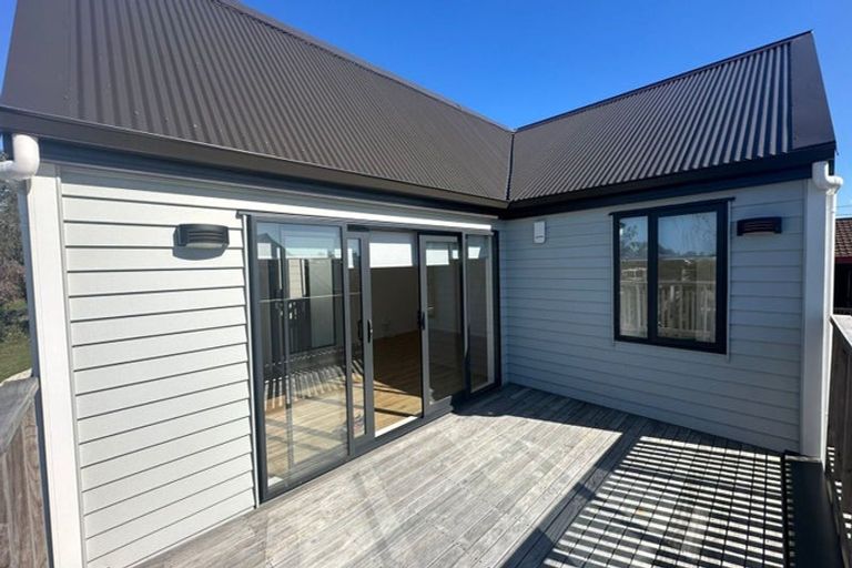 Photo of property in 38 White Heron Drive, Massey, Auckland, 0614