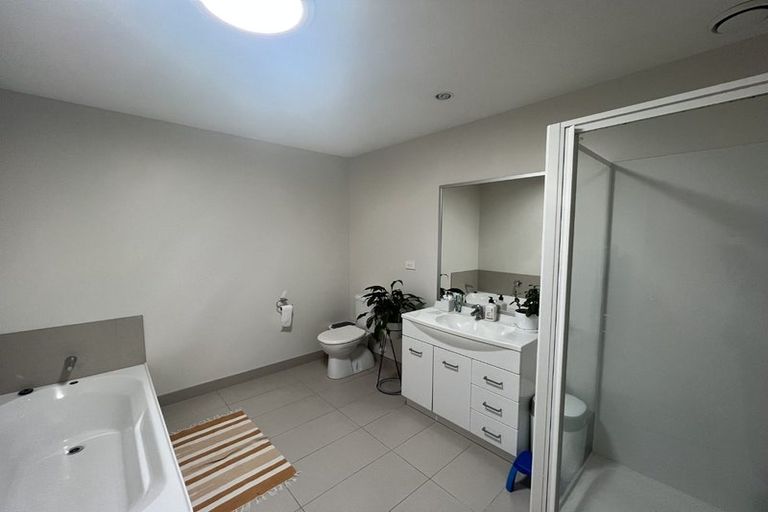 Photo of property in 22 Popokatea Drive, Takanini, 2112