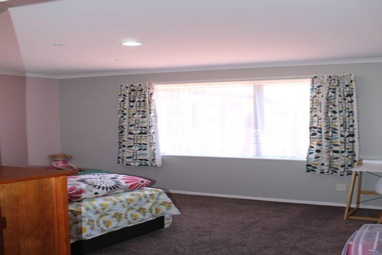Photo of property in 14 Northridge Terrace, Massey, Auckland, 0614