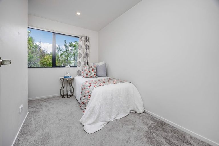 Photo of property in 7/66 Bruce Road, Glenfield, Auckland, 0629