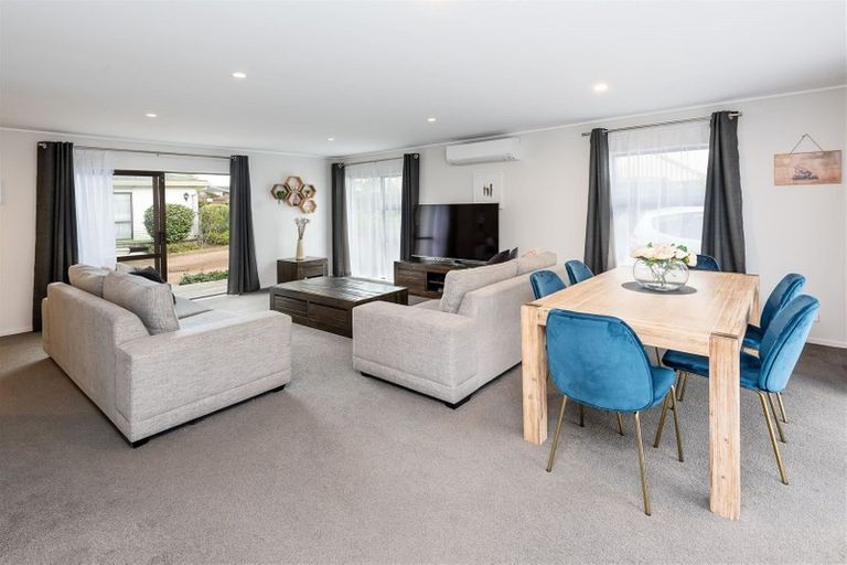 Photo of property in 2/230 Bucklands Beach Road, Bucklands Beach, Auckland, 2012