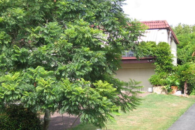 Photo of property in 15 Robin Lane, Browns Bay, Auckland, 0630