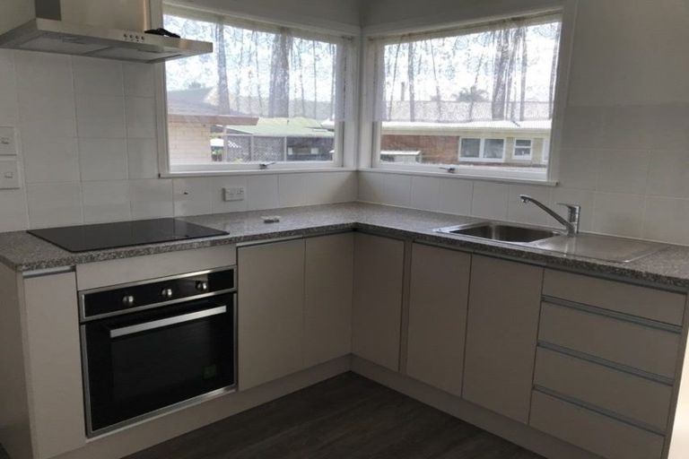 Photo of property in 2/25 Wellington Street, Papakura, 2110