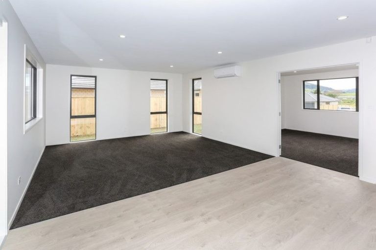 Photo of property in 10 Gibboney Place, Pokeno, 2402