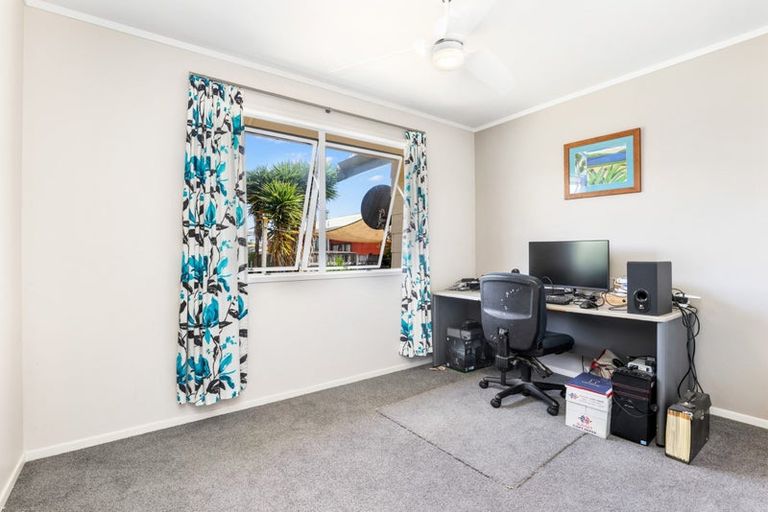 Photo of property in 4 Mckinley Place, Nawton, Hamilton, 3200