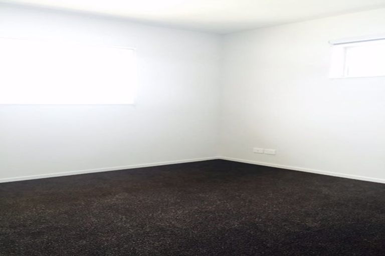 Photo of property in 53 Seymour Road, Sunnyvale, Auckland, 0612