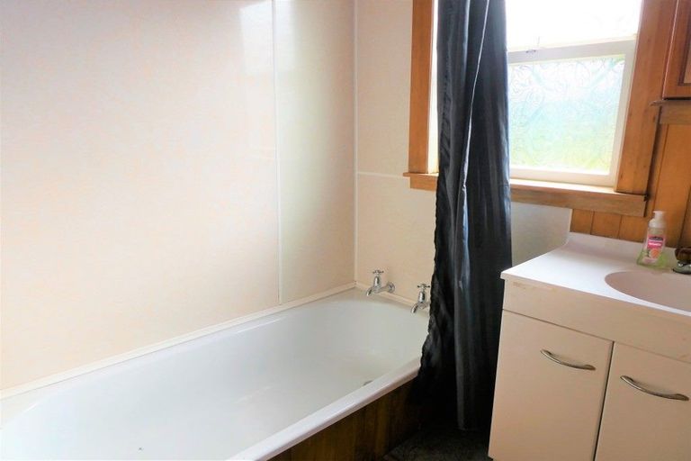 Photo of property in 82 Tasman Street, Karoro, Greymouth, 7805