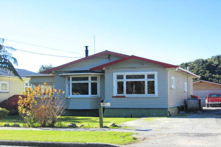Photo of property in 97 Marlborough Street, Greymouth, 7805