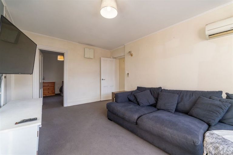 Photo of property in 19 Avenue Road, West End, Timaru, 7910