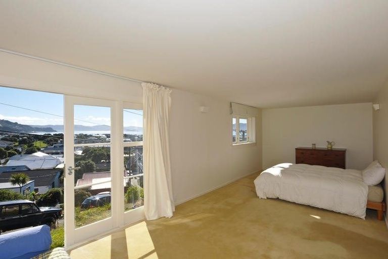 Photo of property in 51 Mantell Street, Seatoun, Wellington, 6022
