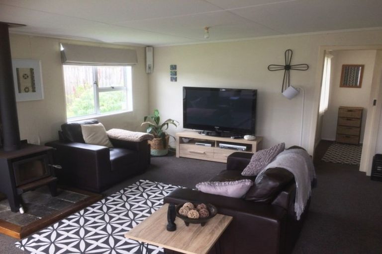 Photo of property in 8 Kauwhata Street, Himatangi Beach, Foxton, 4891